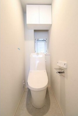 物件内観写真5　(温水洗浄便座。)