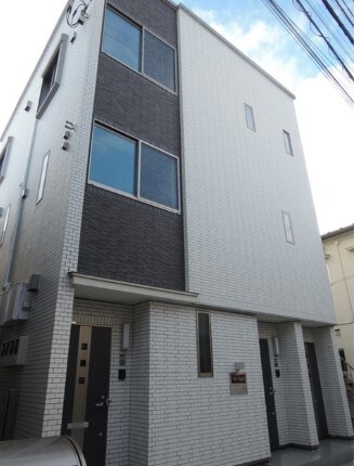 物件外観写真1　(綺麗な外観。)