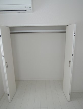 物件内観写真8　(クローゼット完備。)