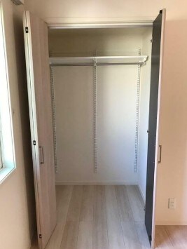 物件内観写真7　(クローゼット完備。)