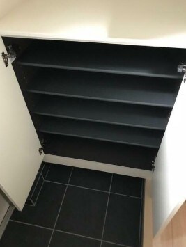 物件内観写真9　(シューズボックス完備。)