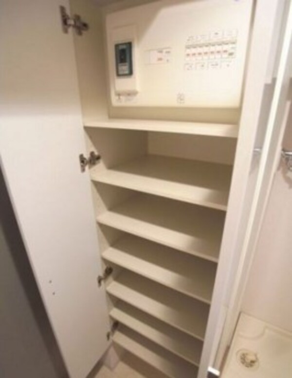 建物設備(シューズボックス。)