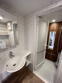 物件内観写真7　(嬉しい独立洗面台付き。)