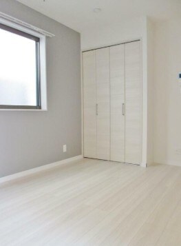 物件内観写真8　(きれいなフローリング。)