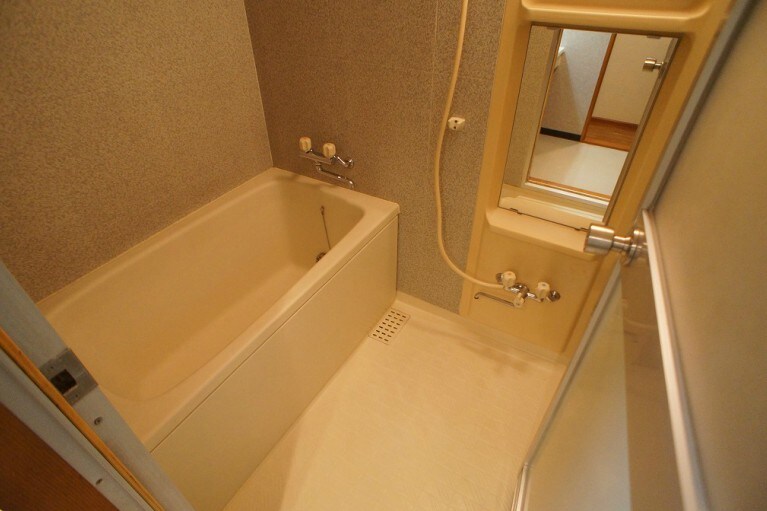 物件内観写真7　(追い焚き機能付き。)