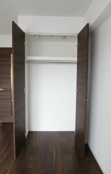 物件内観写真10　(クローゼット完備。)