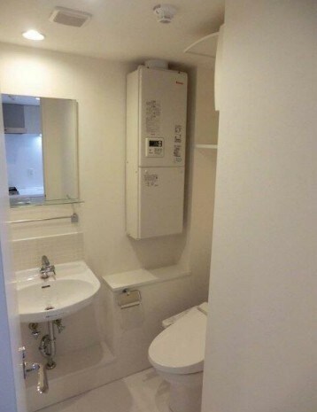 物件内観写真6　(温水洗浄便座。)