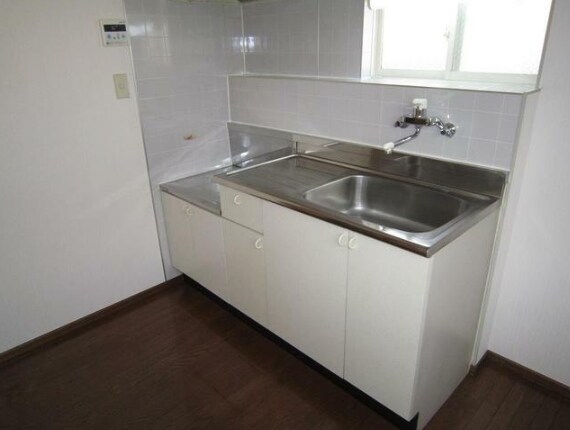 物件内観写真3　(ガスコンロ設置可。)