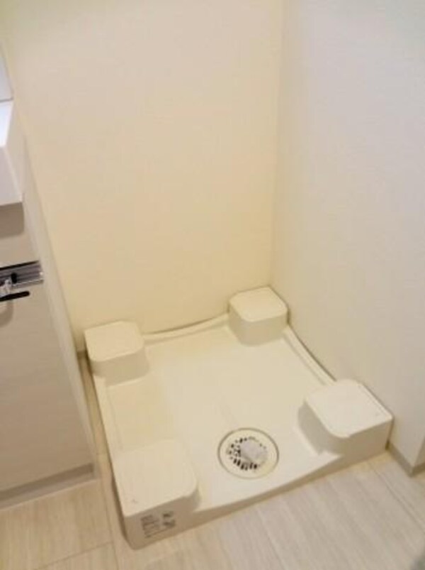 建物設備(室内洗濯機置き場。)