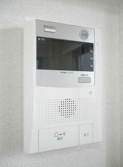 物件内観写真8　(モニター付きオートロックで防犯面も安心です！)