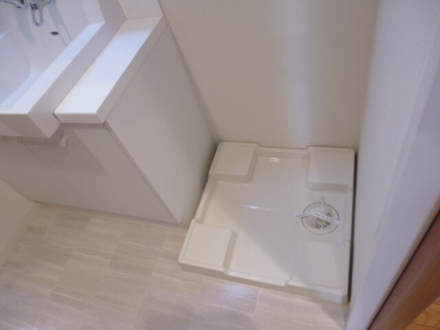 物件内観写真12　(室内洗濯機置場。)