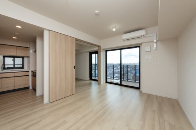 物件内観写真3　(12.0帖のきれいなLDK。)