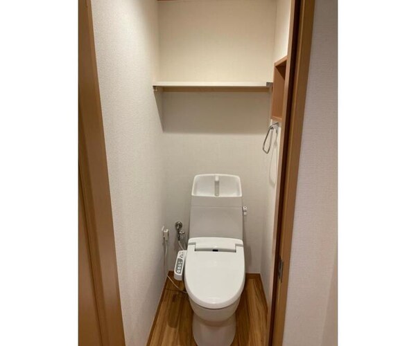 トイレ(温水洗浄便座。)