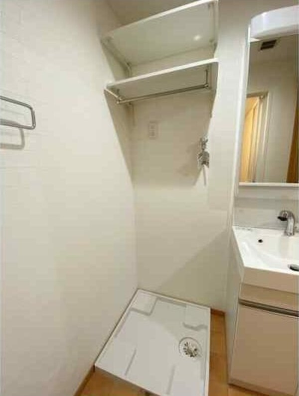 建物設備(室内洗濯機置き場。)