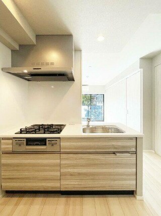 物件内観写真4　(システムキッチン。)