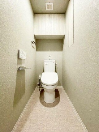 物件内観写真6　(温水洗浄便座。)