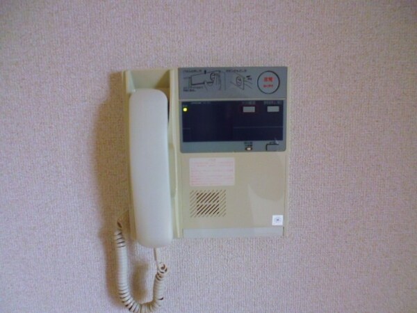 セキュリティ(モニター付きインターホン。)