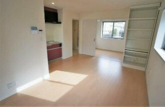 物件内観写真3　(明るい洋室！)