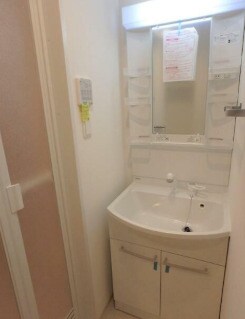 物件内観写真7　(嬉しい独立洗面台付き。)