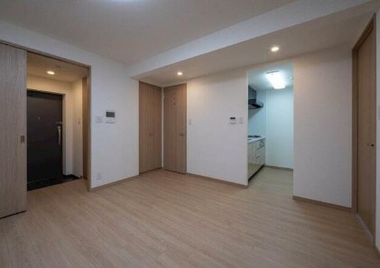 物件内観写真3　(10.0帖のきれいなDK。)