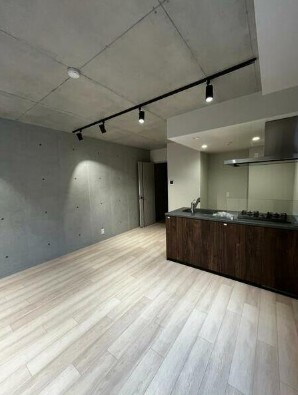 物件内観写真2　(11.7帖のきれいなLDK。)