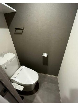 物件内観写真5　(温水洗浄便座。)