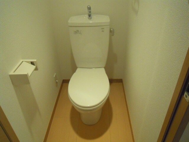 物件内観写真8　(バストイレ別。)