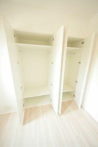 物件内観写真9　(クローゼット完備。)