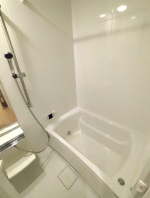 浴室(追い焚き機能、浴室乾燥機付きバス。)