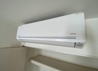 物件内観写真10　(エアコン完備。)