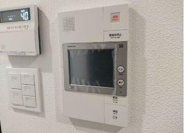 物件内観写真7　(モニター付きインターホンで防犯面も安心です！)