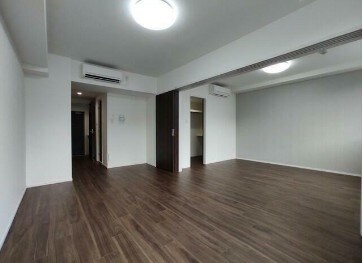 物件内観写真8　(きれいなフローリング。)