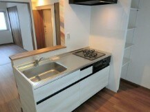 物件内観写真3　(システムキッチン。)