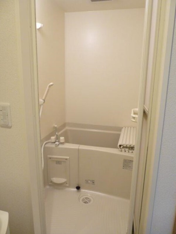 浴室(バストイレ別！)