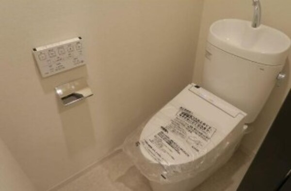 トイレ(温水洗浄便座。)