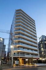 鉄筋コンクリート造のがっちりとした建物。