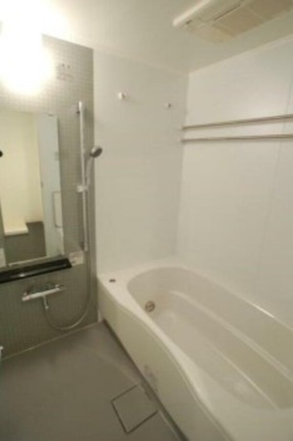 浴室(追い焚き機能、浴室乾燥機付きバス。)