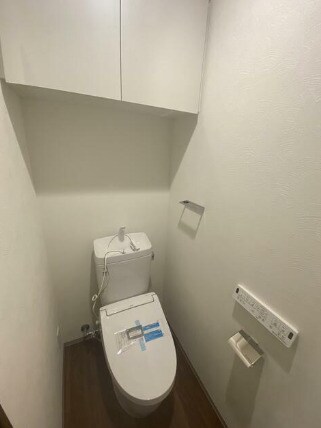 物件内観写真6　(温水洗浄便座。)