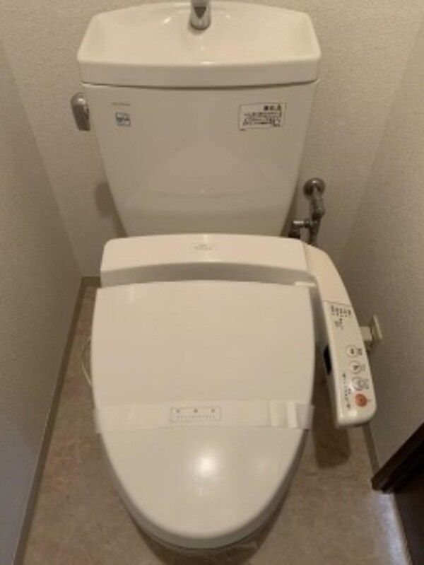 トイレ(温水洗浄便座。)