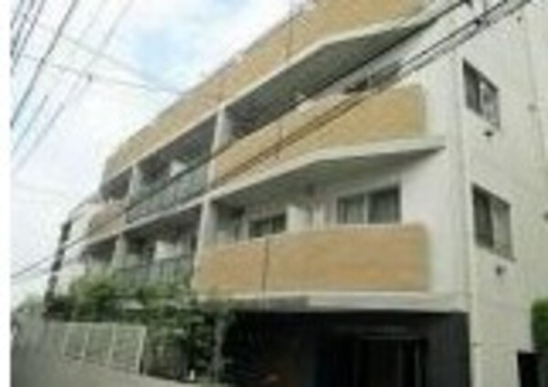 外観(鉄筋コンクリート造のがっちりとした建物。)