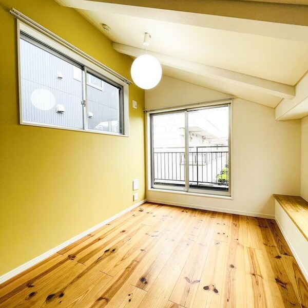 居室(8.0帖のきれいな洋室。)