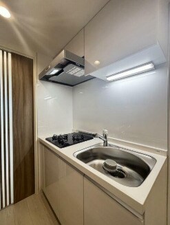 物件内観写真3　(システムキッチン。)