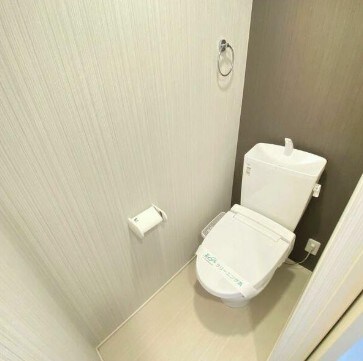 物件内観写真6　(温水洗浄便座。)