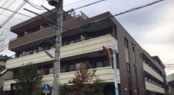 外観(鉄筋コンクリート造のがっちりとした建物。)