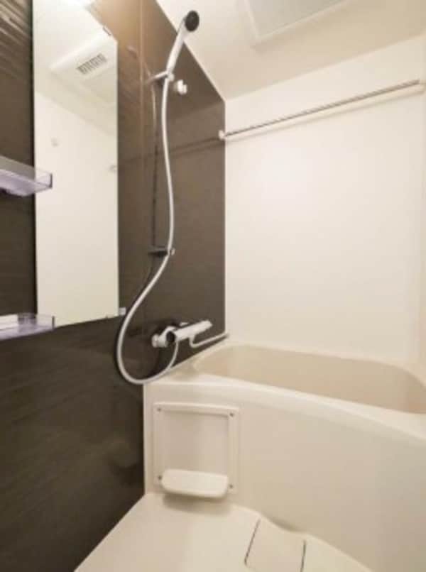 浴室(浴室乾燥機付きバス。)