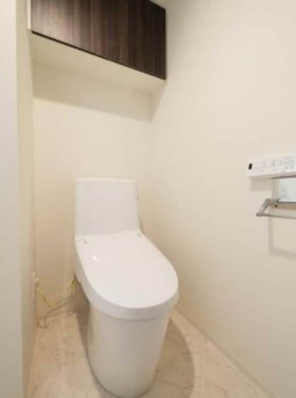 トイレ(温水洗浄便座。)