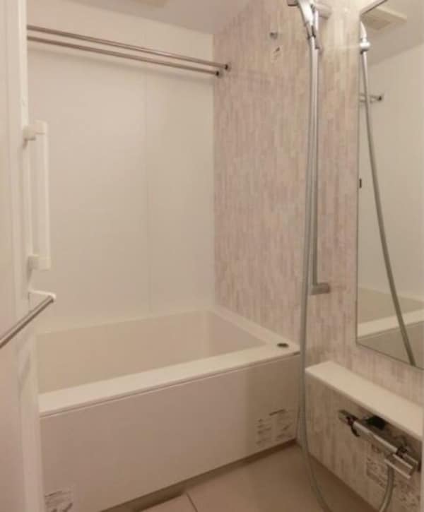 浴室(追い焚き機能・浴室乾燥機付き。)