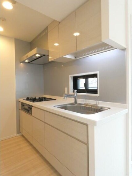 物件内観写真5　(システムキッチン。)