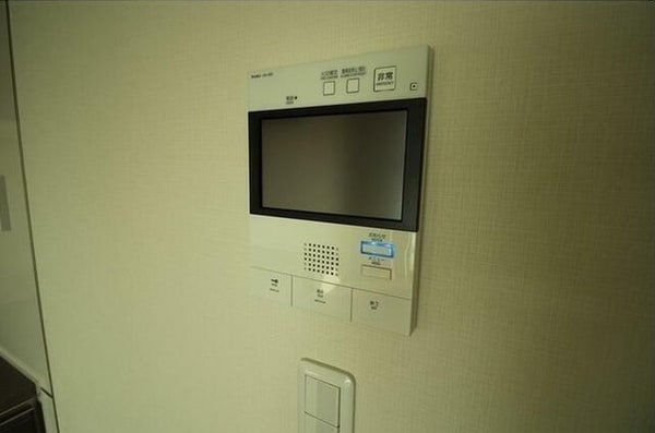 セキュリティ(モニター付きオートロックで防犯面も安心です！)