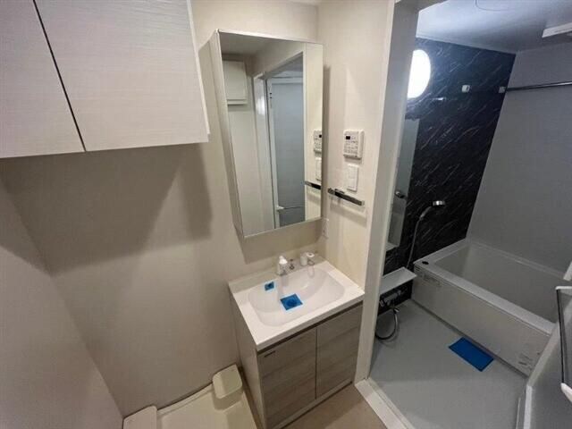 物件内観写真7　(嬉しい独立洗面台付き。)